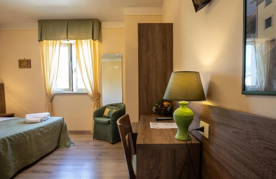 Hotel La Tavola Rotonda-1